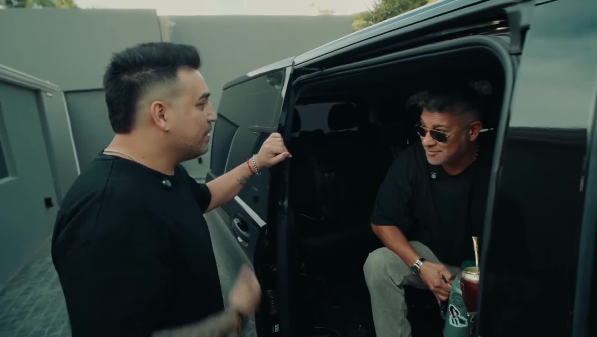 La Pepa Brizuela anunció el lanzamiento de "Mírame de Frente" junto a Neno Aguirre