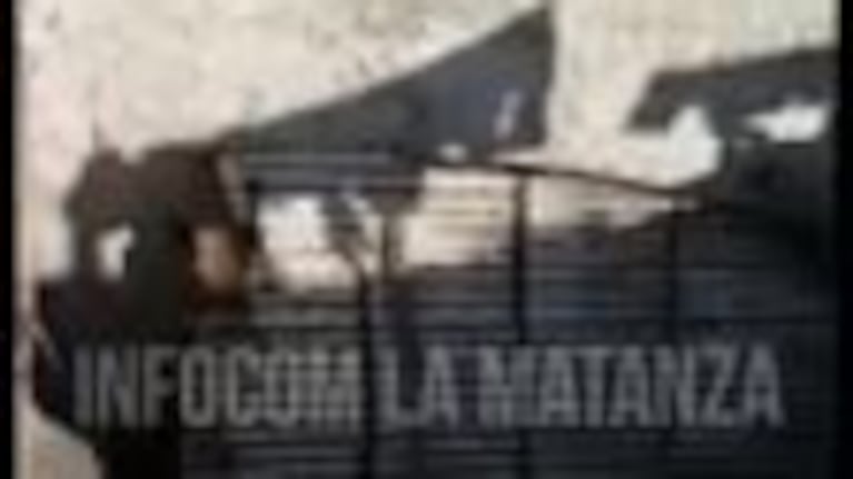Vecinos grabaron a un nene atado en el fondo de una casa