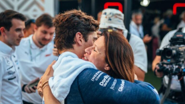 El emotivo abrazo entre Franco Colapinto y su mamá tras su histórica clasificación