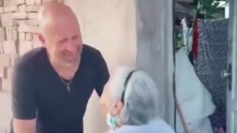 Se reencontró con su niñera después de 45 años