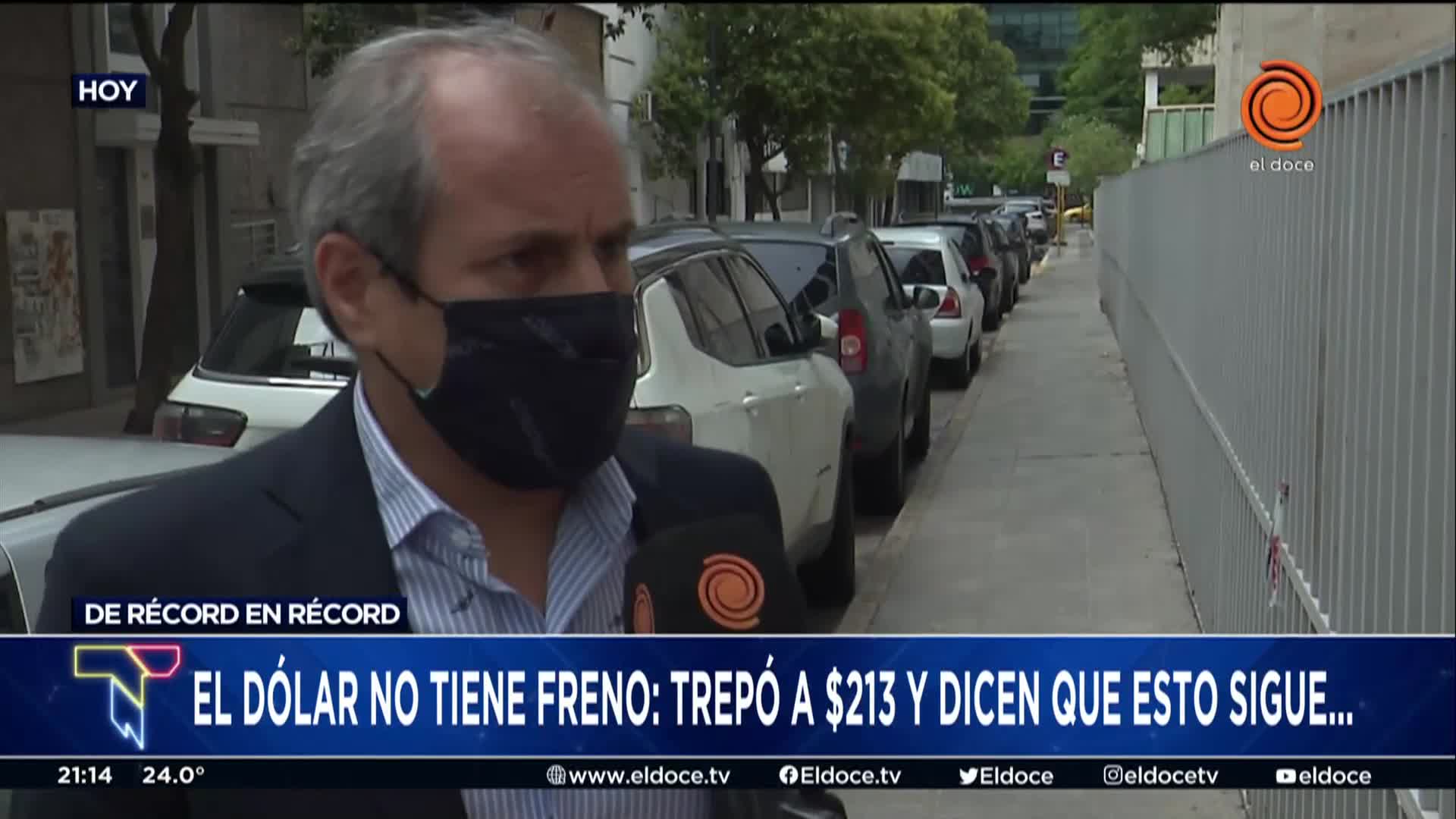 Mientras se espera el acuerdo con el FMI, el peso sigue perdiendo valor