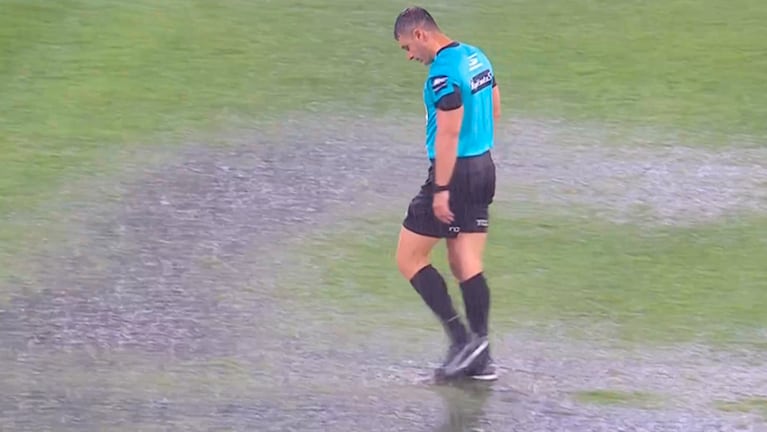 La lluvia frenó el partido entre River e Independiente Rivadavia en el Kempes por Copa Argentina