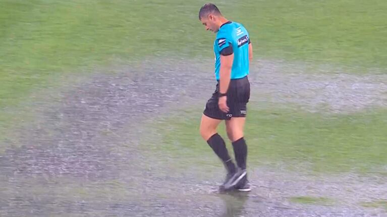 La lluvia retrasó el partido entre River e Independiente Rivadavia en el Kempes por Copa Argentina