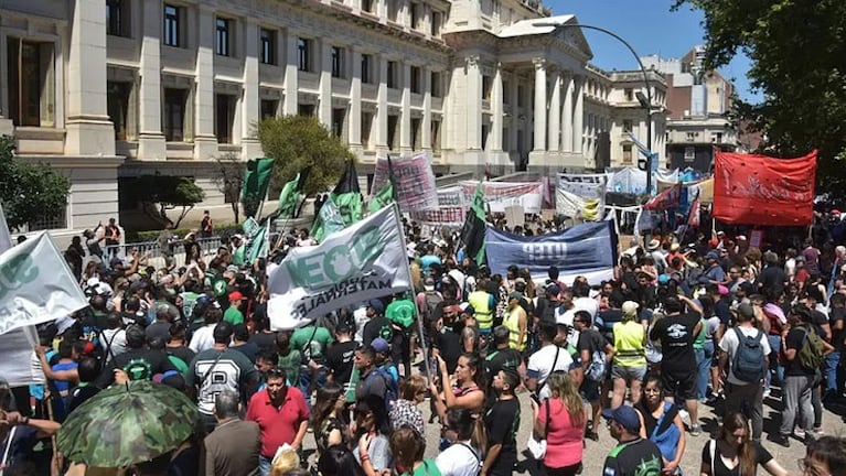 Gremialistas de Córdoba a favor del paro general: “Situación pésima”