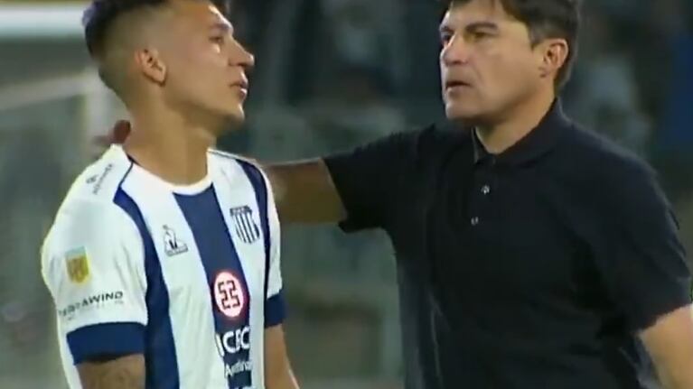 Botta y un "reclamo" acalorado al Cacique Medina luego de la derrota de Talleres