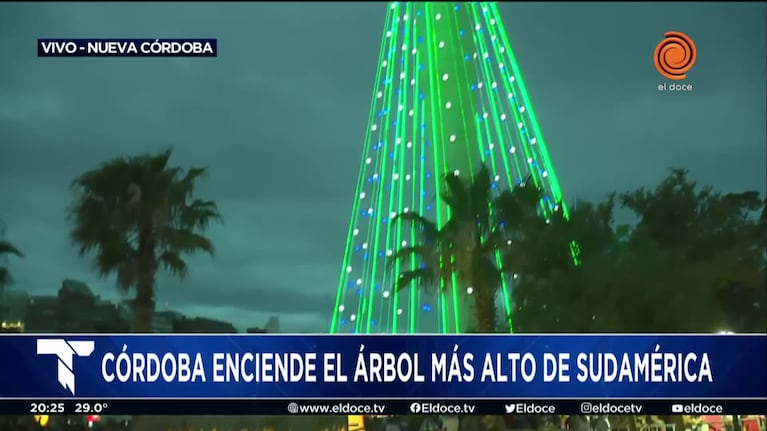 Córdoba: encendieron el árbol de Navidad más alto de Sudamérica