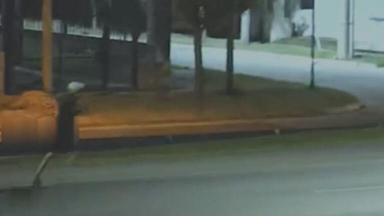 Desenfrenada huida a pie de un ladrón: el golpe seco que lo frenó en plena Circunvalación