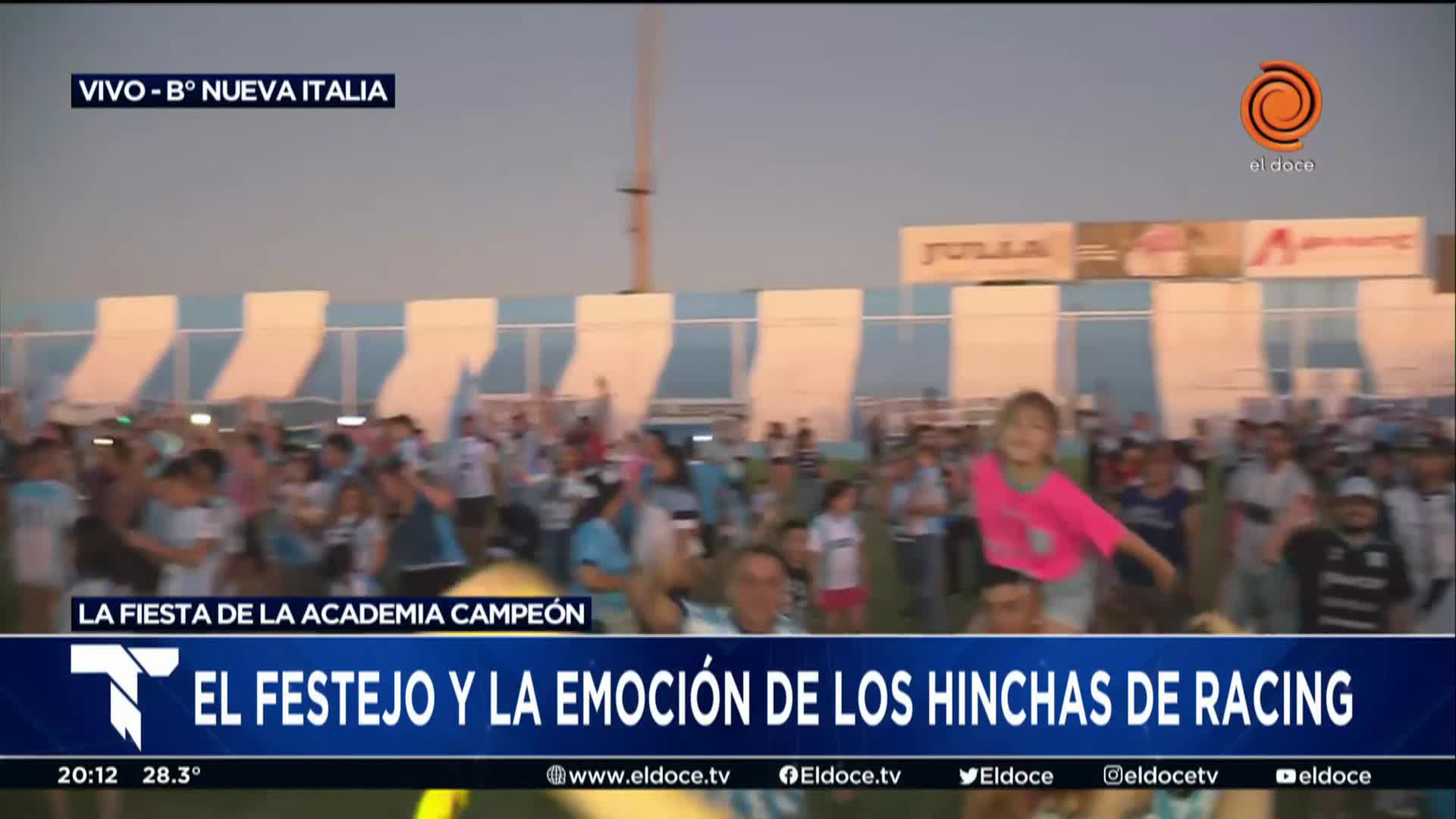 Los festejos del ascenso de Racing se trasladaron al estadio Miguel Sancho