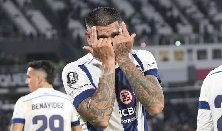 El gol de Bou y el 3 a 1 de Talleres ante Barcelona de Guayaquil para liquidar el partido