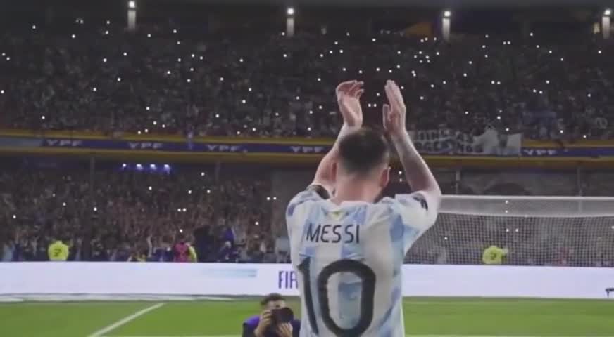 Los Potritos le cantan a Messi antes del Mundial 