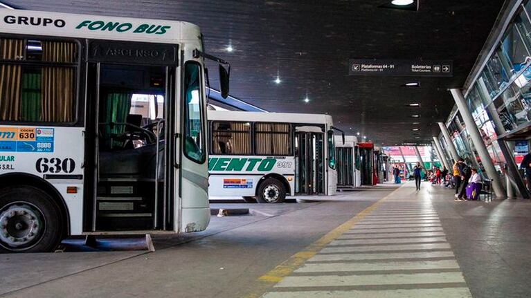 Asambleas y paro de tres días en interurbanos: las medidas que lanzó Aoita