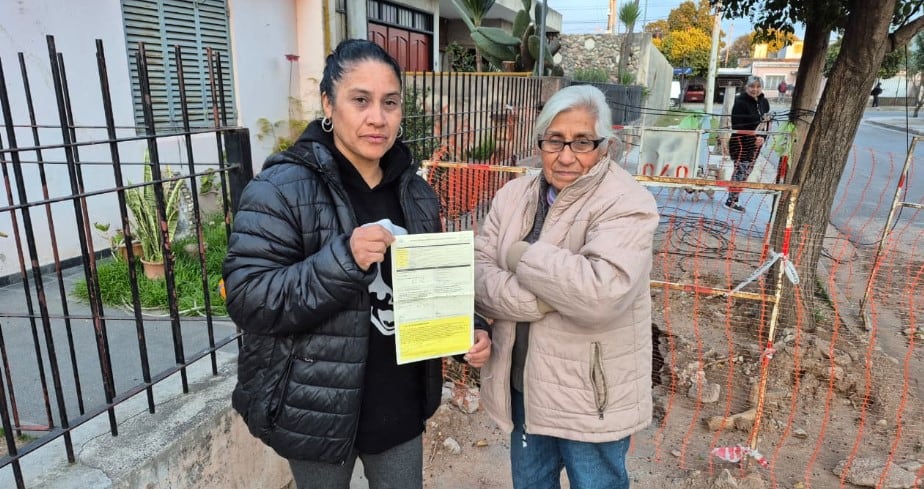El reclamo de la vecina por el pozo en su casa en Arriba Córdoba