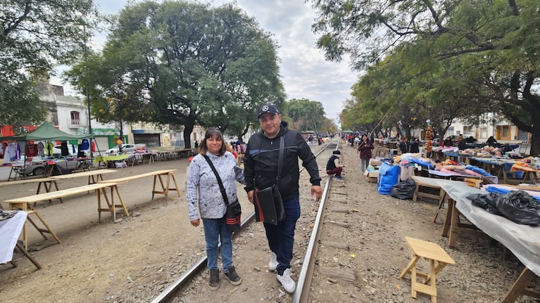 Buscan cambiar de lugar la feria de la Bulnes: qué falta para sacarla de las vías
