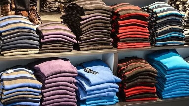 Crisis en el sector textil: por qué la ropa es más cara en Argentina