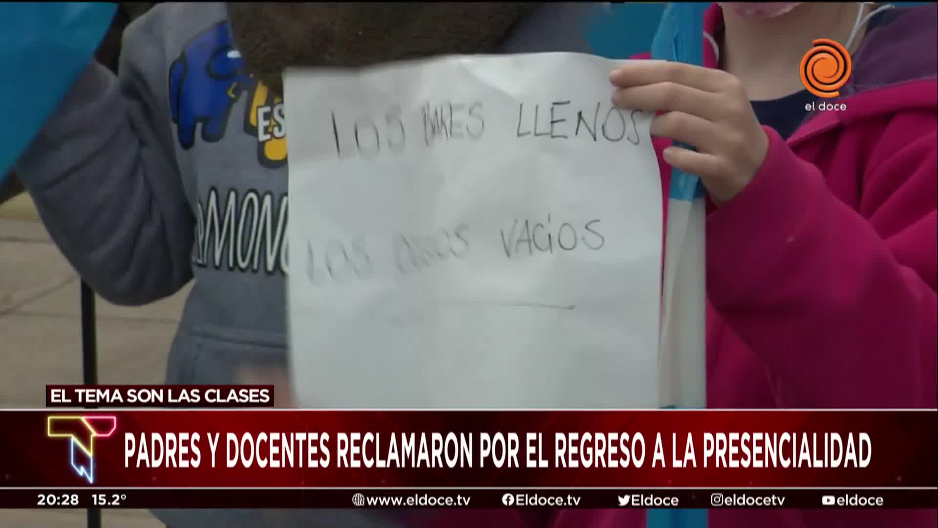 Padres y docentes volvieron a reclamar por el regreso de las clases presenciales