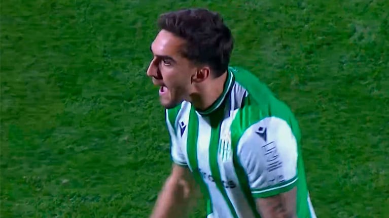 Mauro Méndez y el gol de Banfield que pierde 2 a 1 frente a Belgrano