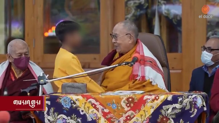 El video del Dalai Lama que generó repudio