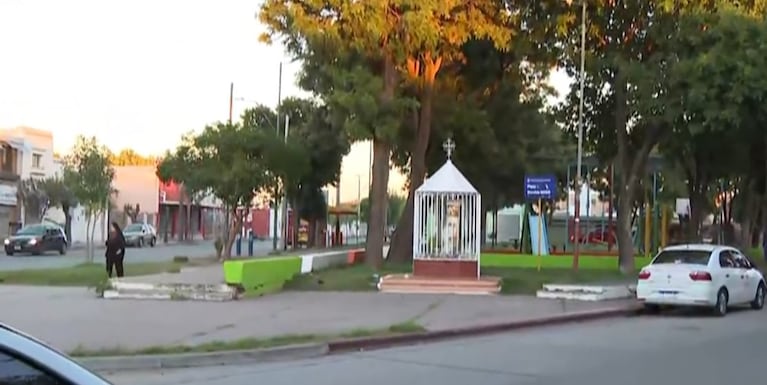 Denuncian “descontrol” en Villa Azalais: hay varias casas en venta por las fiestas, drogas y picadas