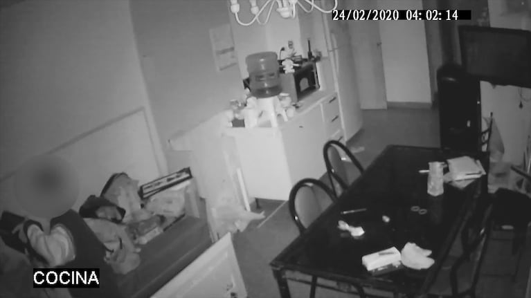 Un nene quedó grabado mientras robaba en una casa