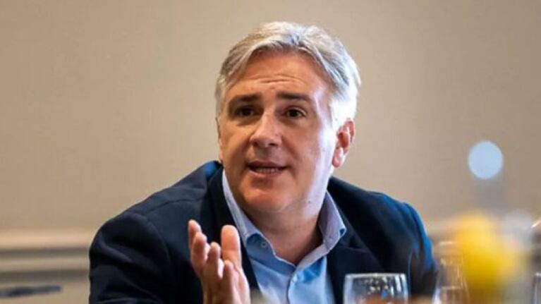 Llaryora apuntó contra el Gobierno Nacional y dejó una frase sobre Adorni