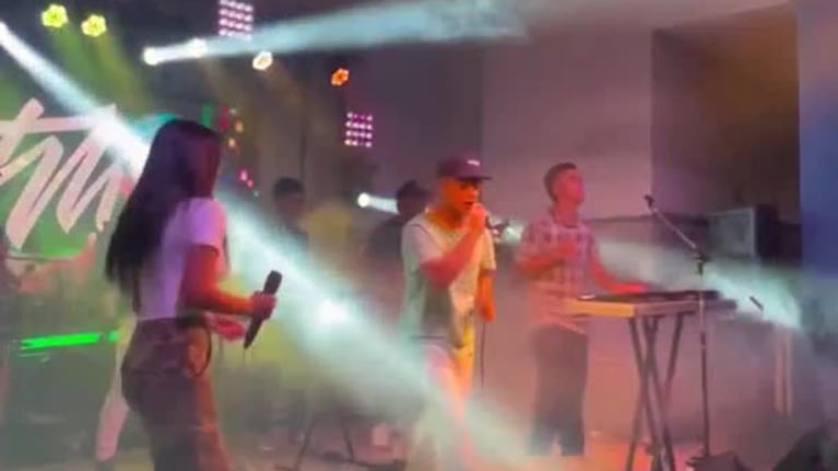 Luz Paisio compartió escenario con La T y la M