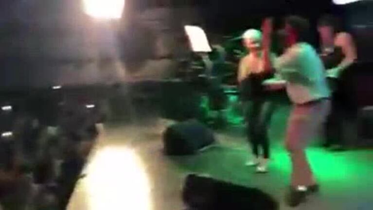 Los bailarines de la peatonal, en el Sargento