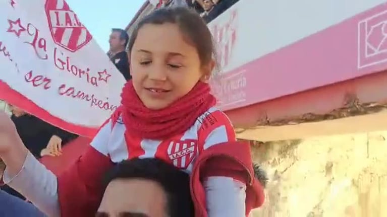 Los festejos de la hinchada de Instituto