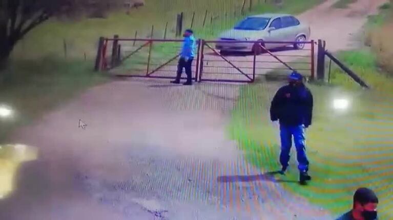 Se disfrazaron de policías para robar a una familia en un campo