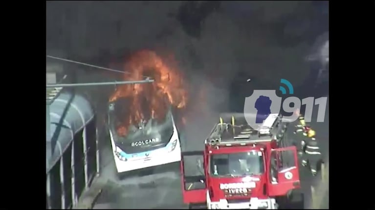 Cómo se originó el incendio de un colectivo de Tamse