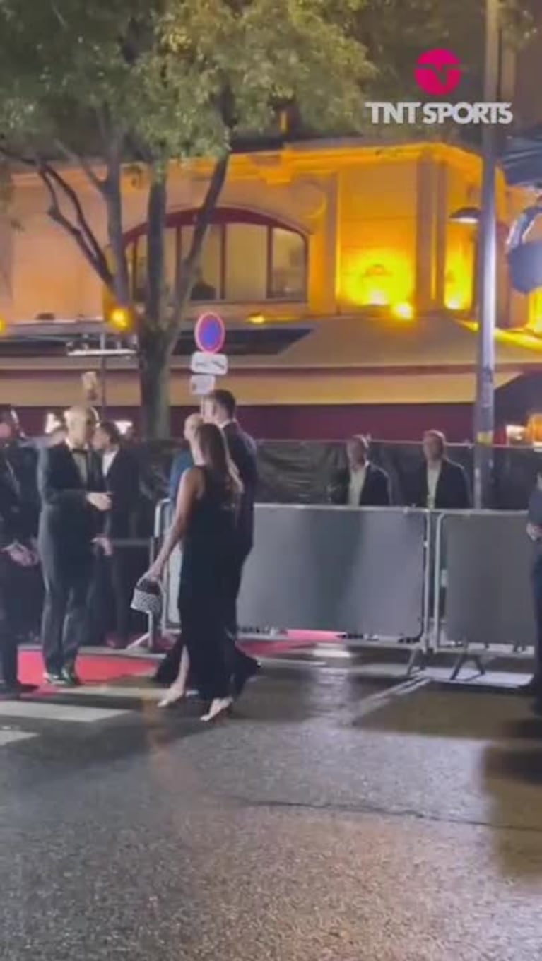 Franceses silbaron al Dibu Martínez en la gala del Balón de Oro
