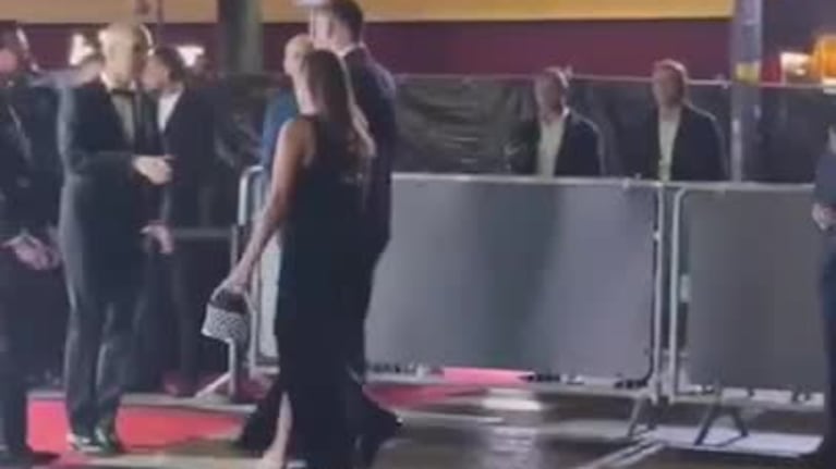 Franceses silbaron al Dibu Martínez en la gala del Balón de Oro