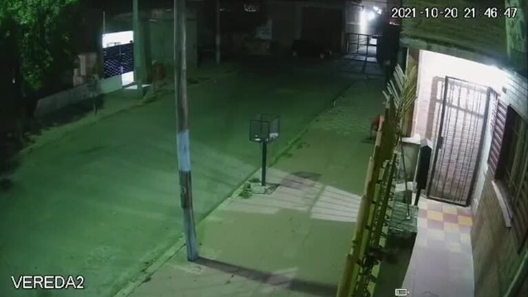 Así roban medidores de agua en Córdoba