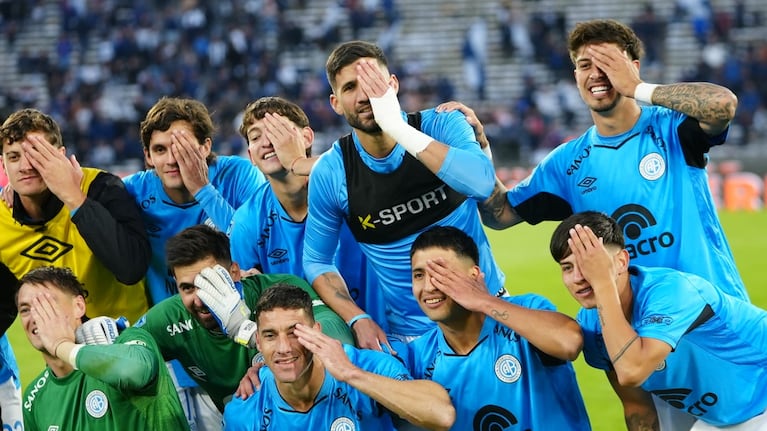 Con un ojo tapado como los piratas, Belgrano festejó el triunfo ante Talleres y su hinchada