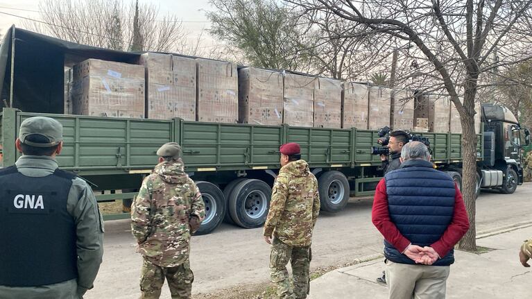 Llegan los primeros alimentos retenidos a Córdoba: cómo repartirán a las organizaciones