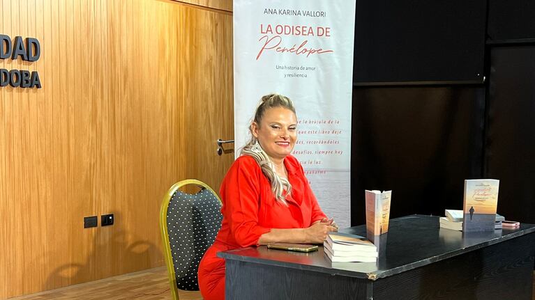Karina Vallori presentó “La Odisea de Penélope”, un libro de amor y valentía contra el cáncer de mama