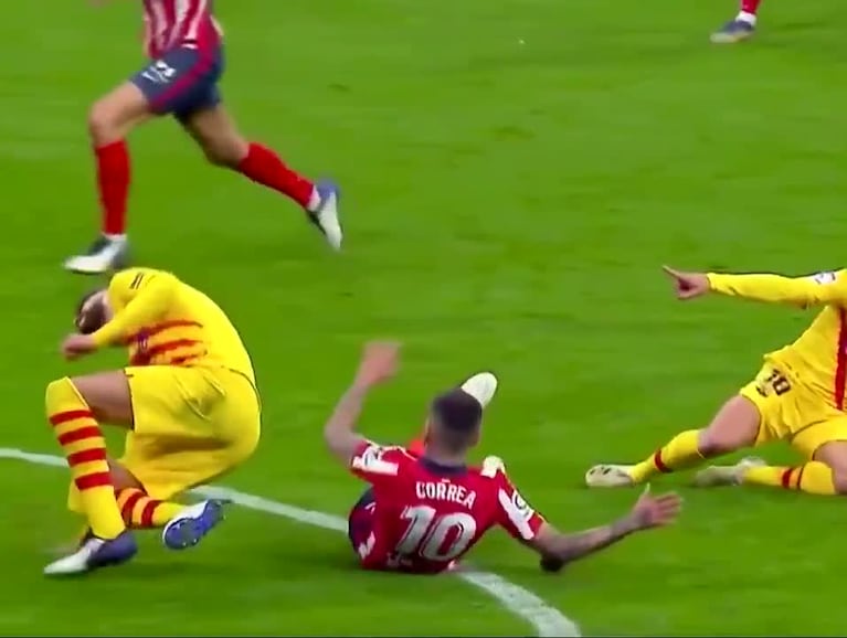 El video de la preocupante lesión de Piqué en Atlético Madrid - Barcelona