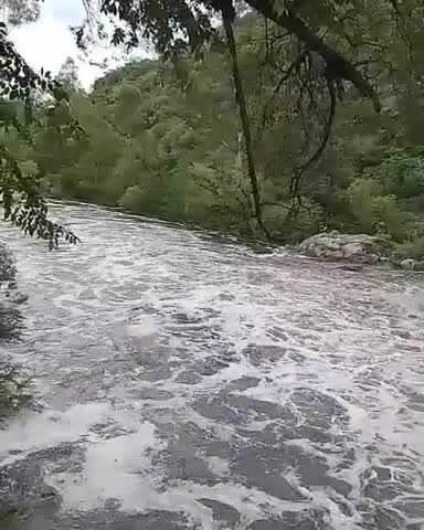 Llegó la crecida al río Anisacate