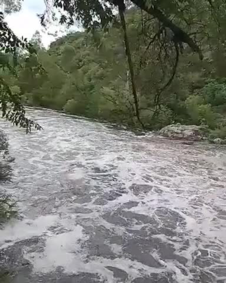 Llegó la crecida al río Anisacate