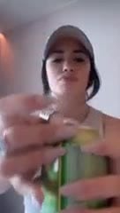 La reacción de Lali al probar un mate en lata