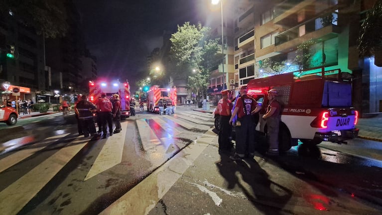 Los vecinos del edificio que se prendió fuego aseguraron que había problemas con el gas