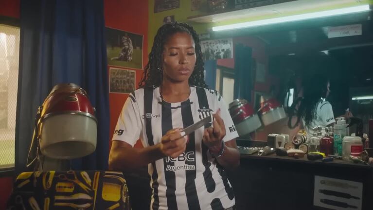 Talleres presentó su nueva camiseta a puro cuarteto