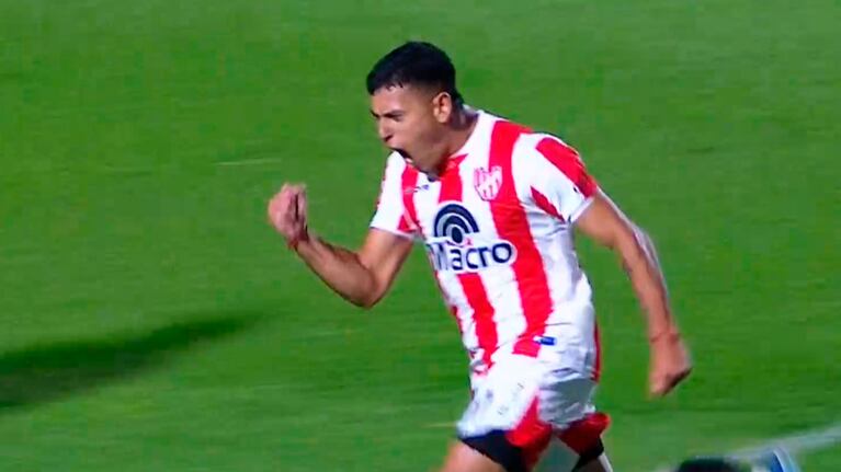 El gol de Santiago Rodríguez para el 1 a 0 de Instituto ante Sarmiento