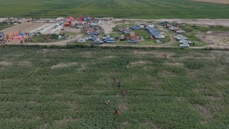 Desde el drone de El Doce, así buscan a Lian entre campos de soja y maíz en Ballesteros Sud