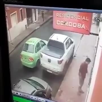 Un remisero le robó dinero a un jubilado en Córdoba