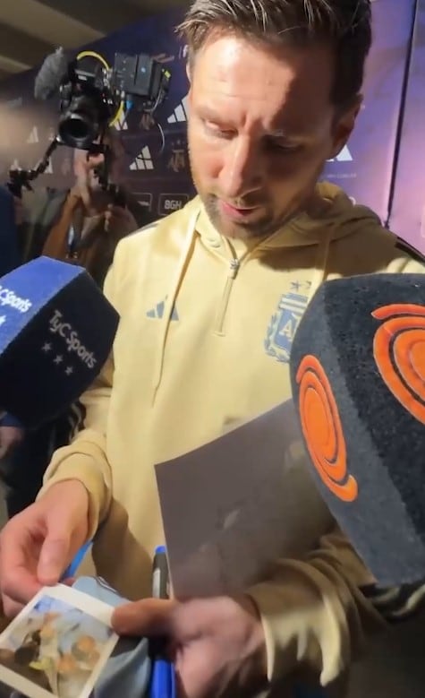 El diálogo mano a mano de El Doce con Messi tras la goleada de la Selección a Venezuela
