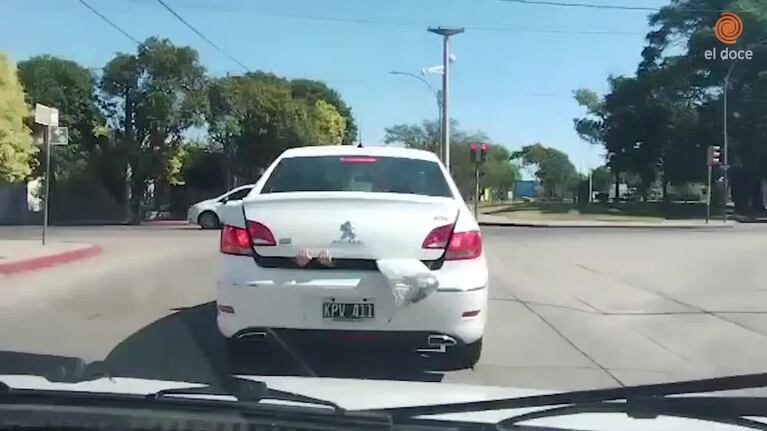 Manejó con una persona en el baúl