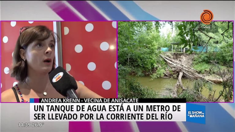 Un tanque de agua a punto de caer en Anisacate