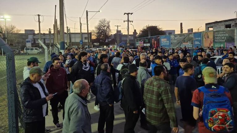 El enojo de los hinchas de Talleres con Fassi en la protesta en las puertas de La Boutique