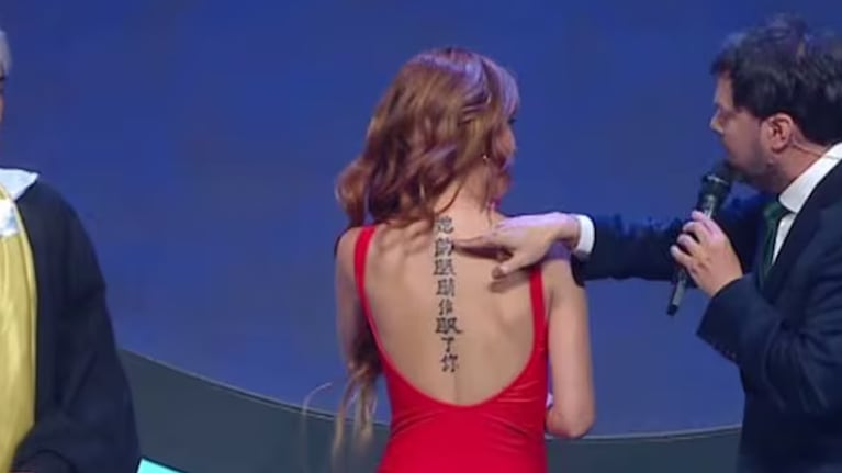 The Balls: Guido Kaczka frenó el programa para interrogar a su asistente sobre su tatuaje