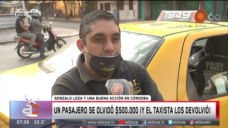 Un pasajero se olvidó $500.000 y él los devolvió: “Con la recompensa me comí un asadito”